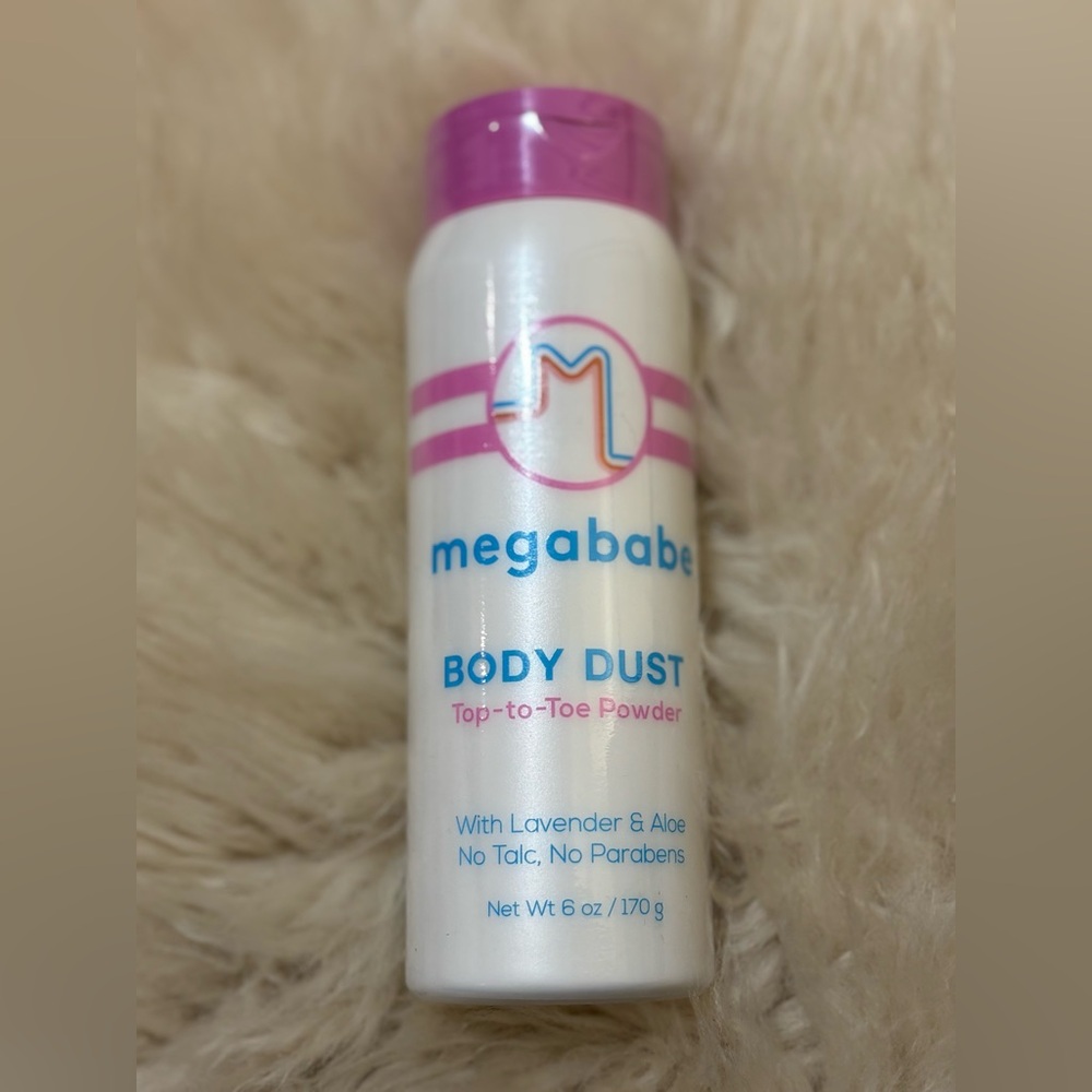 NWT Megababe Body Dust Powder